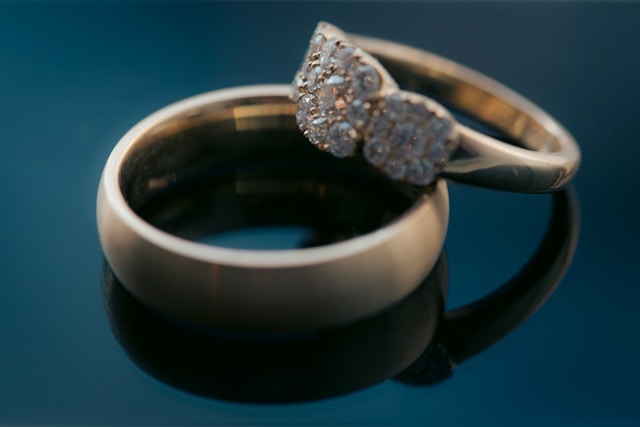 Hvordan vælger man den perfekte diamantring?